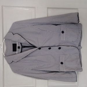 Banana Republic Women's Blazer    Size 8 White and Blue Striped